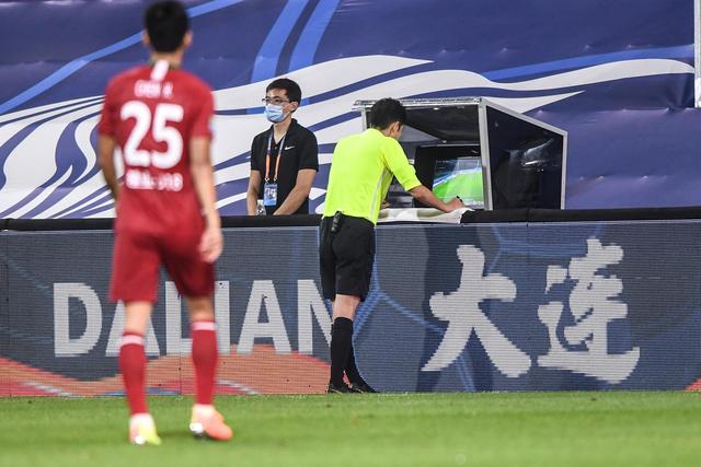 阿里纳斯分析东契奇：及时回防是争冠关键
